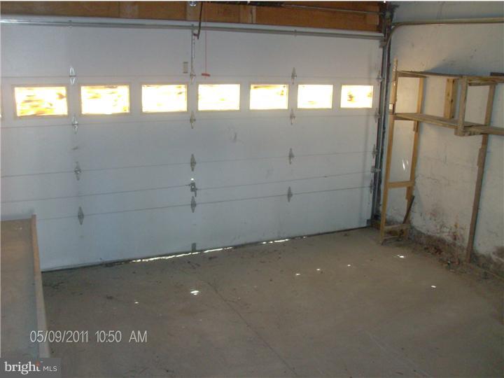 423 Roxborough Avenue Philadelphia, PA 19128 - Photo 5 of 23 Garage