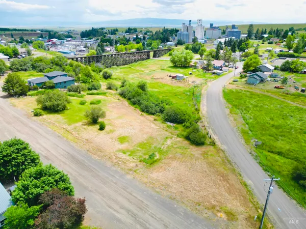 $118,000 | 807-809 Trestle Drive, Cottonwood, ID 83522
