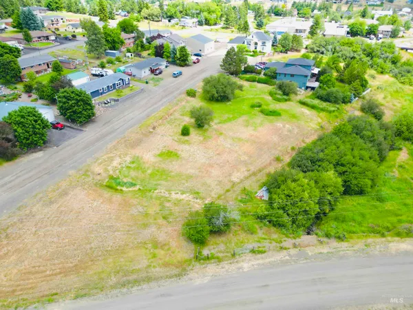 $118,000 | 807-809 Trestle Drive, Cottonwood, ID 83522