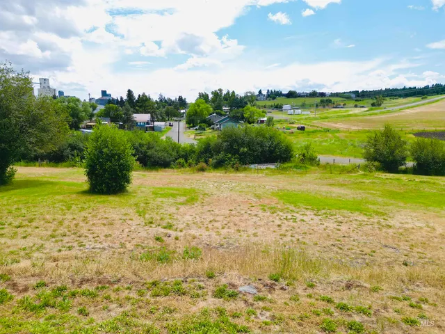 $118,000 | 807-809 Trestle Drive, Cottonwood, ID 83522