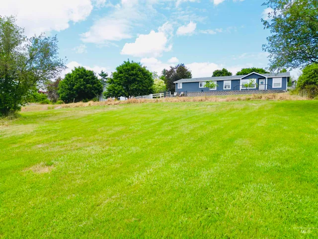 $118,000 | 807-809 Trestle Drive, Cottonwood, ID 83522