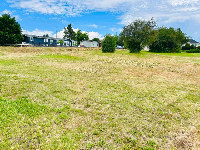 $118,000 | 807-809 Trestle Drive, Cottonwood, ID 83522