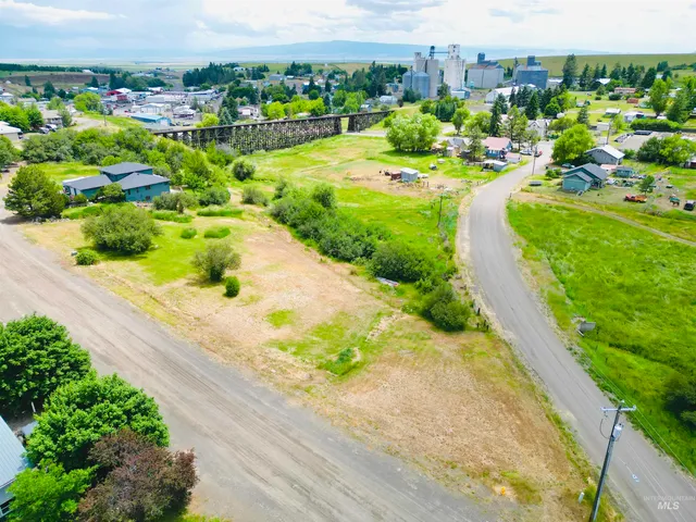 $118,000 | 807-809 Trestle Drive, Cottonwood, ID 83522