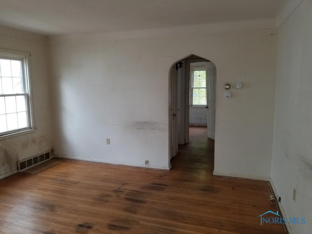 742 Alvison Road Toledo, OH 43612 - Photo 5 of 13 Gallery Image 5