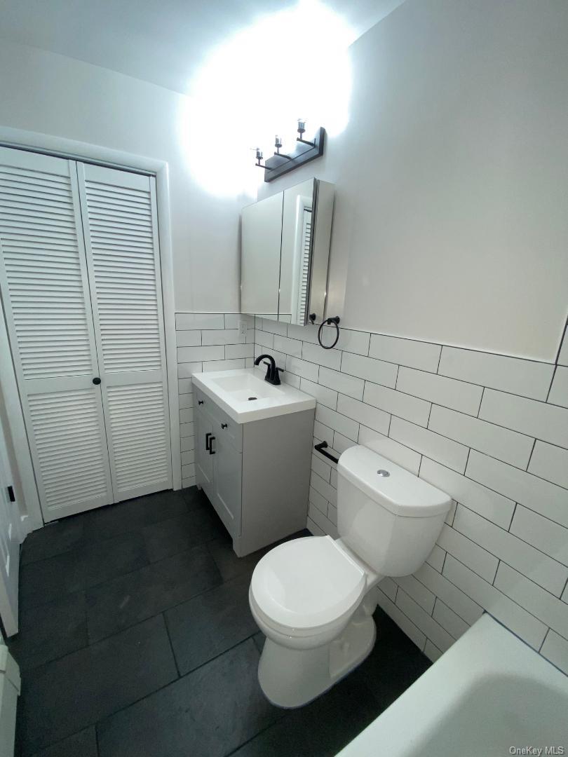 85 North Middletown Road, Unit E3 Nanuet, NY 10954 - Photo 16 of 20