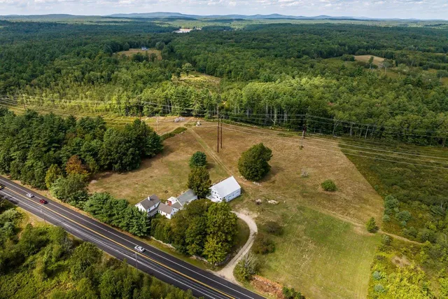 $1,520,000 | 366 Old Concord Turnpike, Barrington, NH 03825