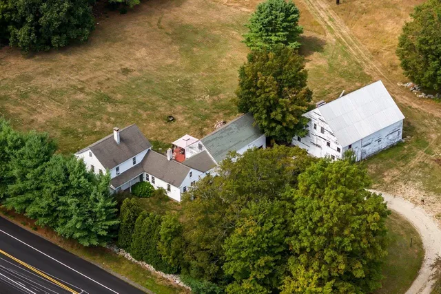 $1,520,000 | 366 Old Concord Turnpike, Barrington, NH 03825