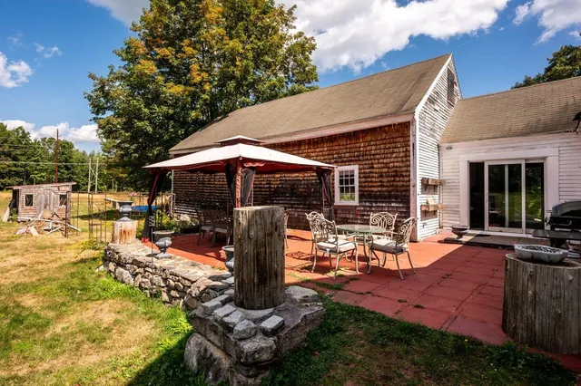 $1,520,000 | 366 Old Concord Turnpike, Barrington, NH 03825