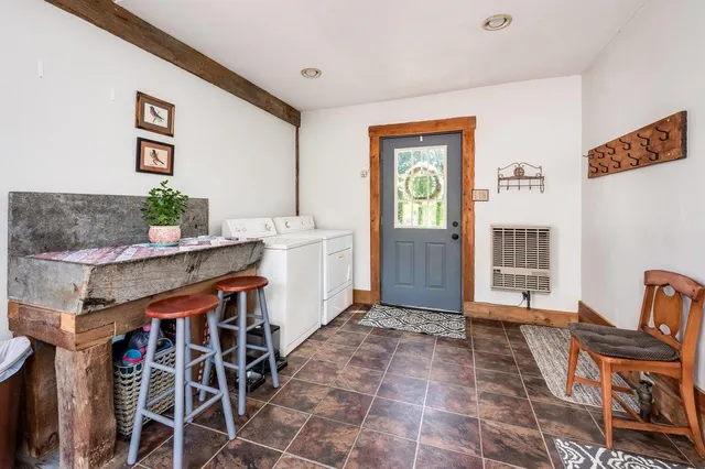 $1,520,000 | 366 Old Concord Turnpike, Barrington, NH 03825