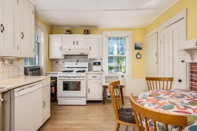 $1,520,000 | 366 Old Concord Turnpike, Barrington, NH 03825