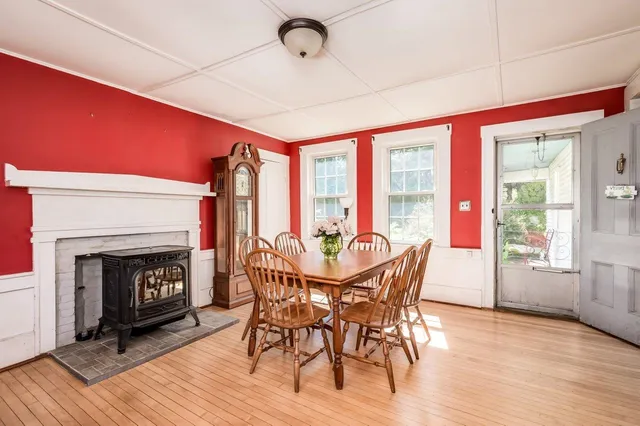 $1,520,000 | 366 Old Concord Turnpike, Barrington, NH 03825