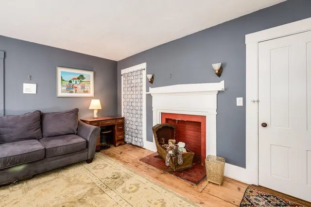 $1,520,000 | 366 Old Concord Turnpike, Barrington, NH 03825