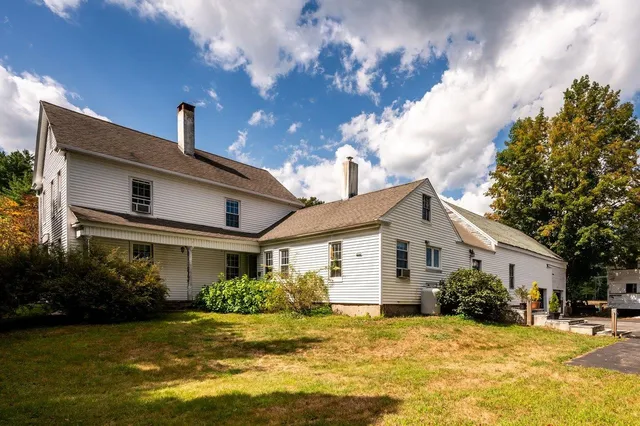 $1,520,000 | 366 Old Concord Turnpike, Barrington, NH 03825