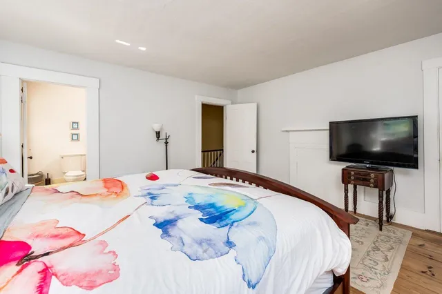 $1,520,000 | 366 Old Concord Turnpike, Barrington, NH 03825