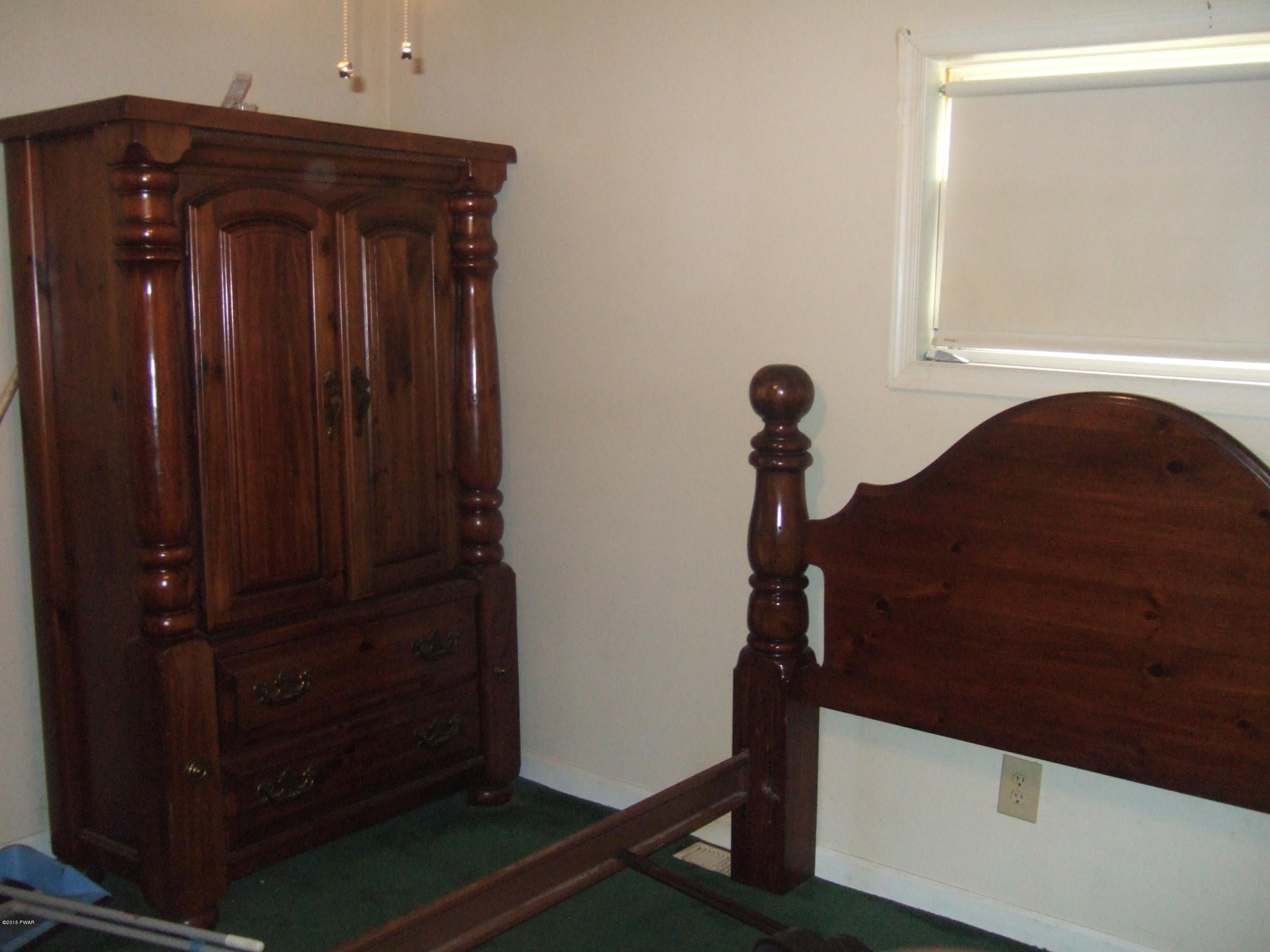479 Roemerville Road Greentown, PA 18426 - Photo 11 of 30 a view of entryway
