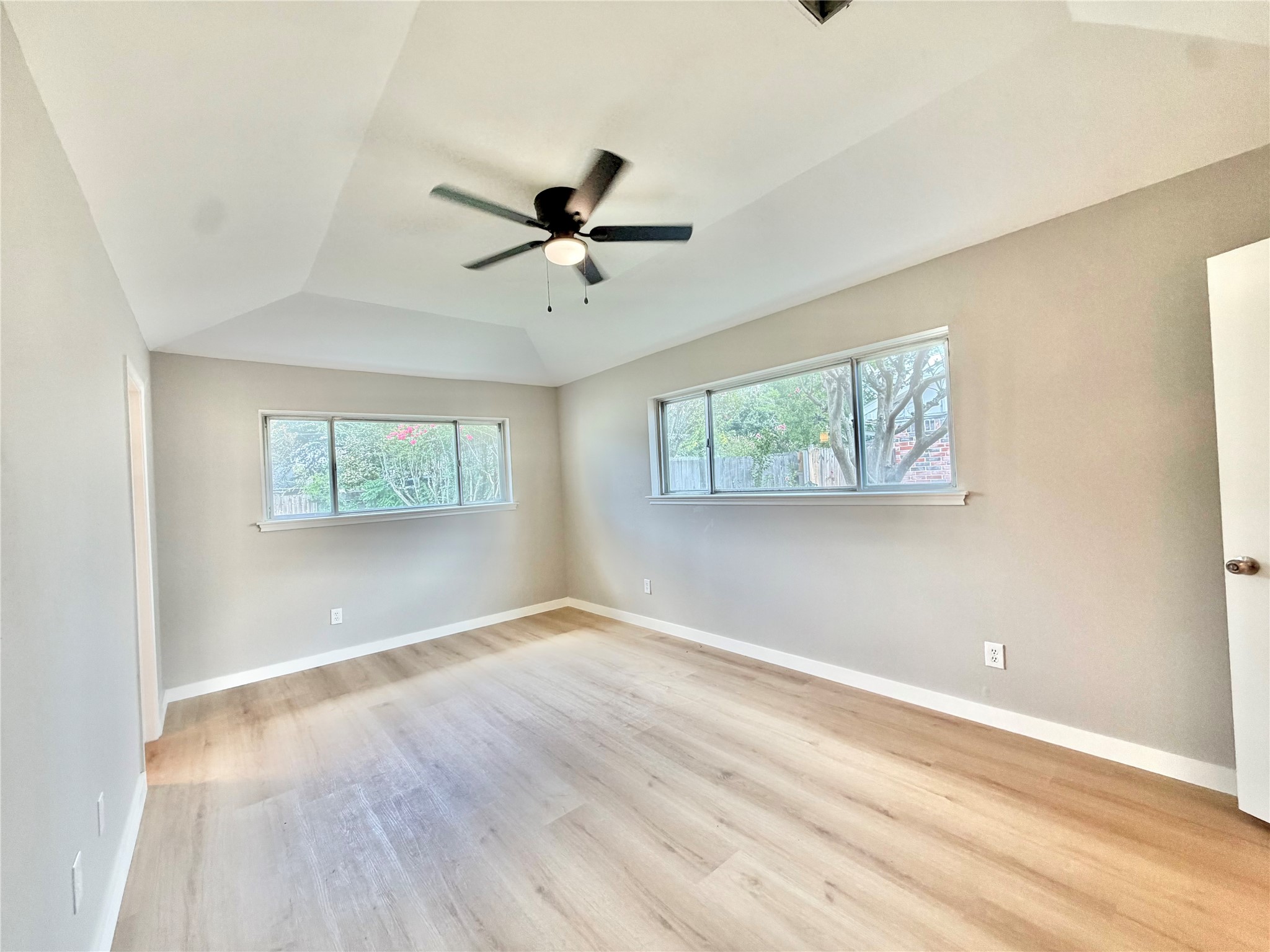 9010 Roos Road Houston, TX 77036 - Photo 30 of 42 Gallery Image 30