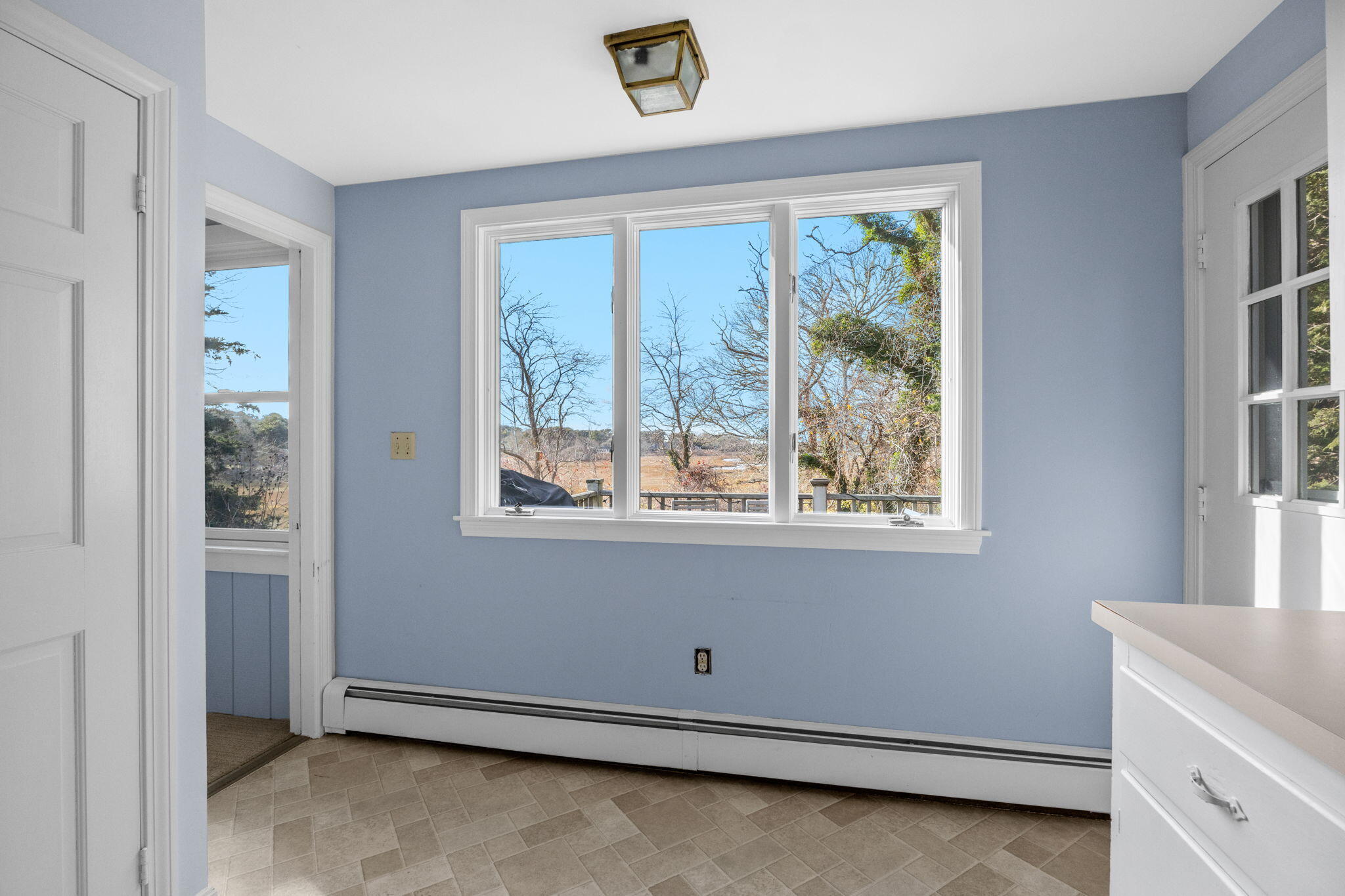 144 Barn Hill Road Chatham, MA 02633 - Photo 12 of 24 an empty room with a window