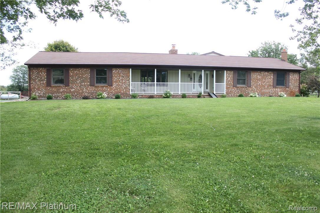 7610 Dixboro Road South Lyon, MI 48178 - Photo 3 of 71 IMG_9781.JPG