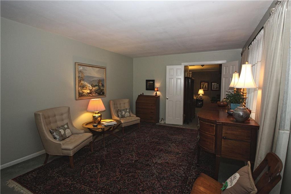 710 Griffith Road Greenwood, IN 46143 - Photo 4 of 13 Gallery Image 4