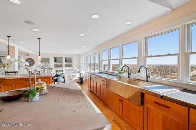 $10,700,000 | 409 East Avenue, Bay Head, NJ 08742