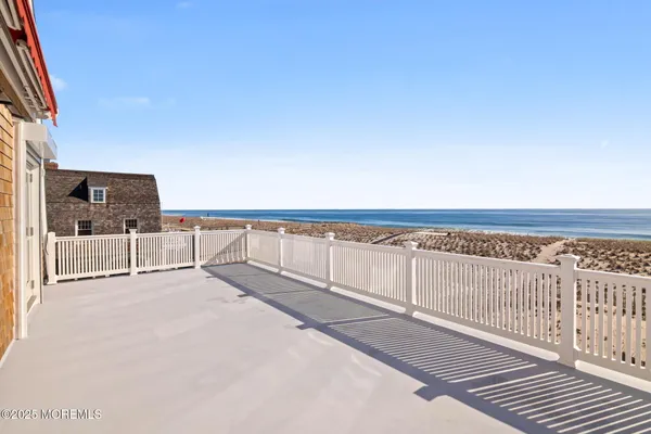 $10,700,000 | 409 East Avenue, Bay Head, NJ 08742