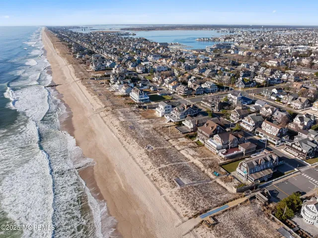$10,700,000 | 409 East Avenue, Bay Head, NJ 08742