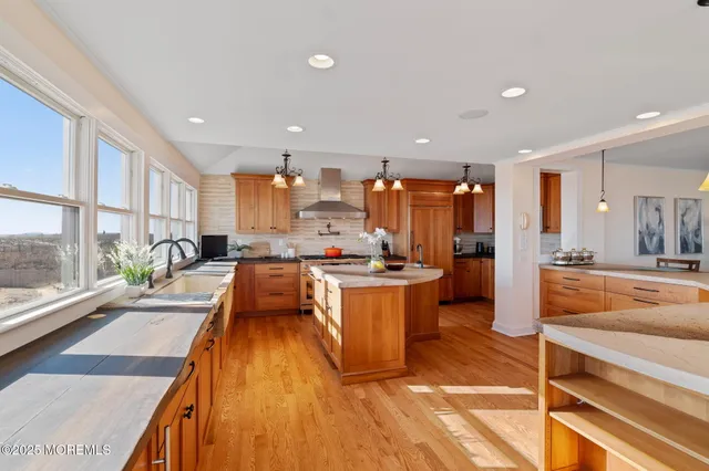 $10,700,000 | 409 East Avenue, Bay Head, NJ 08742