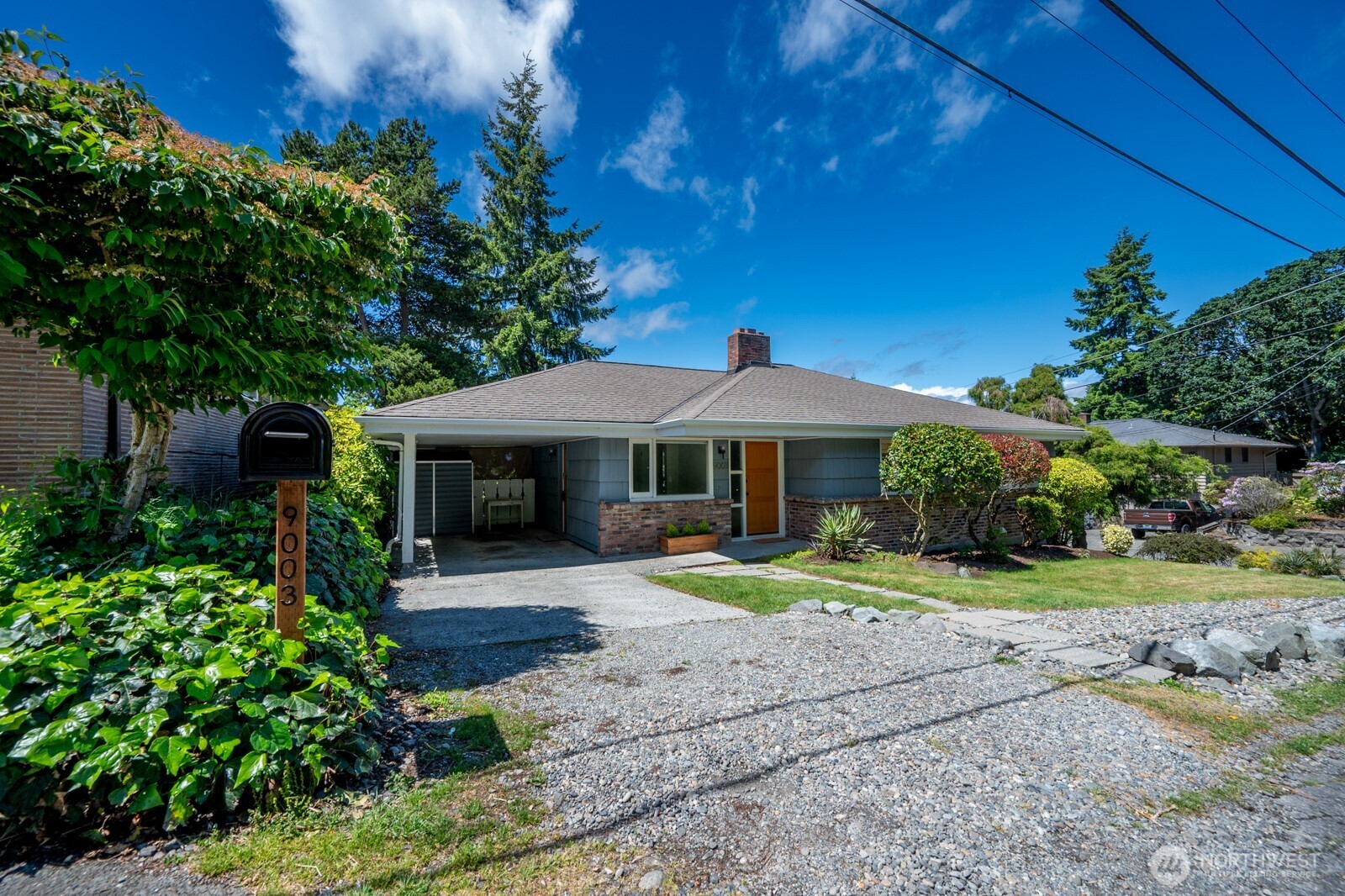 9003 43rd Place Southwest Seattle, WA 98136 - Photo 2 of 39 Gallery Image 2