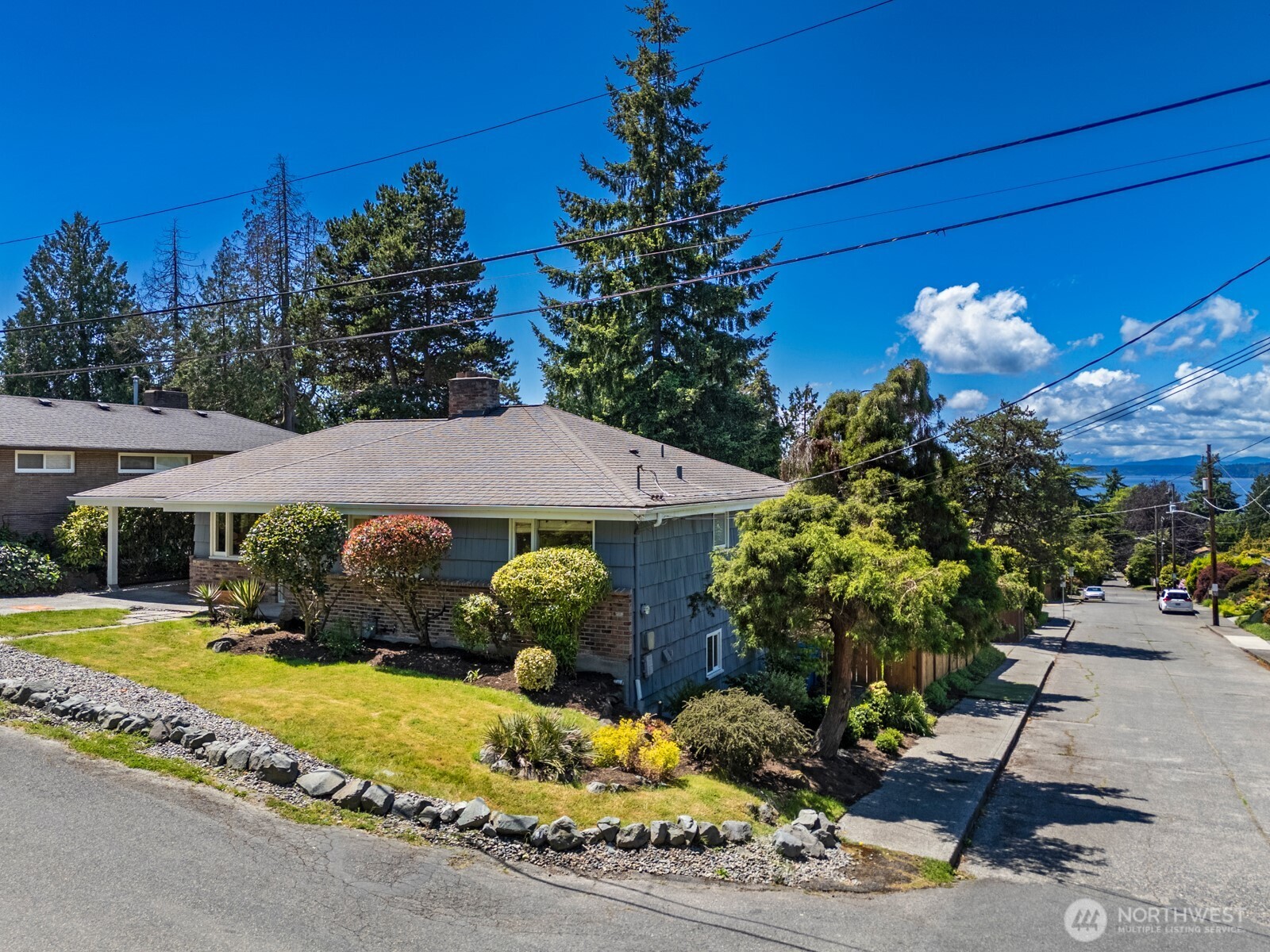 9003 43rd Place Southwest Seattle, WA 98136 - Photo 3 of 39 Gallery Image 3
