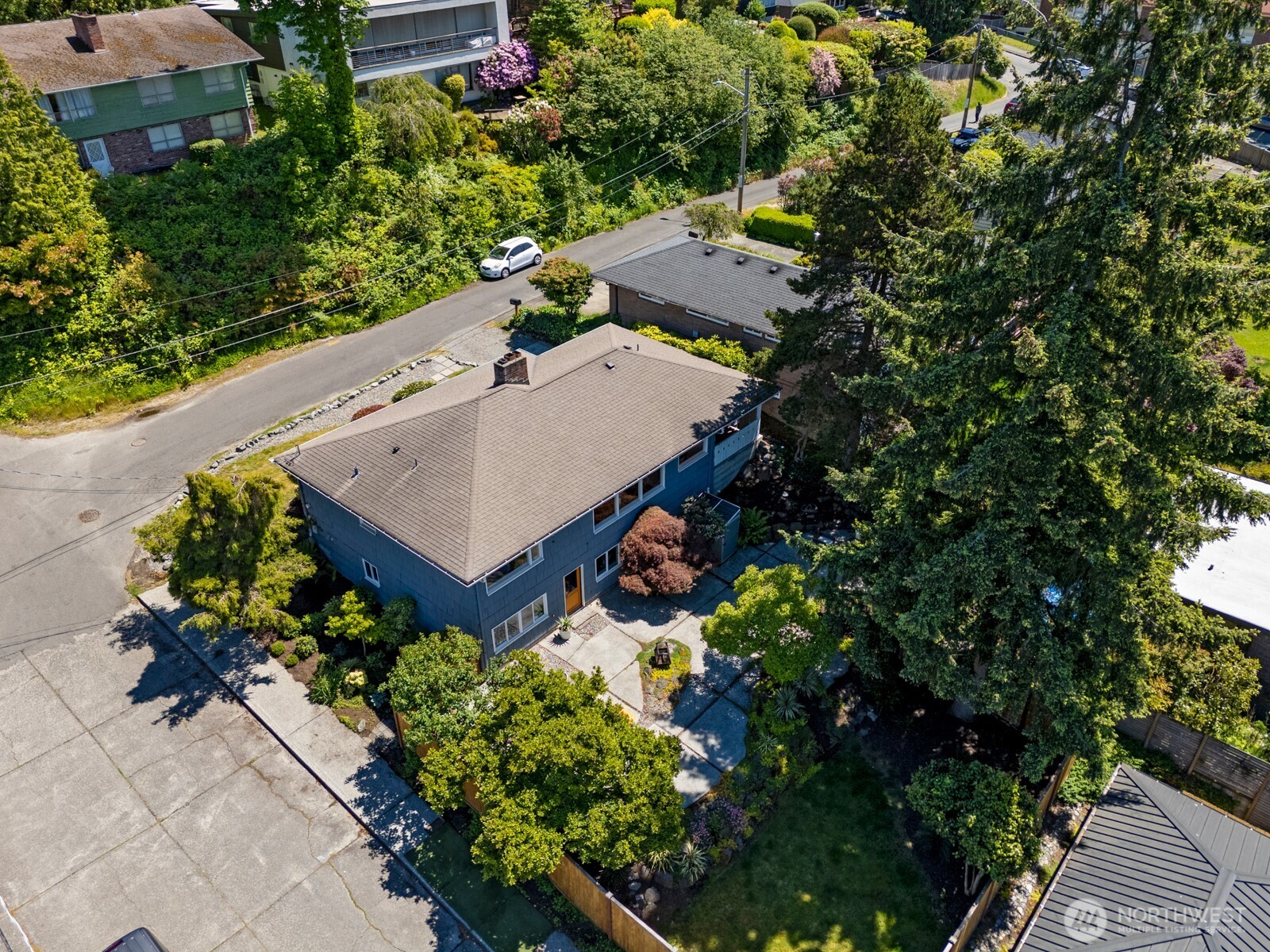 9003 43rd Place Southwest Seattle, WA 98136 - Photo 36 of 39 Gallery Image 36