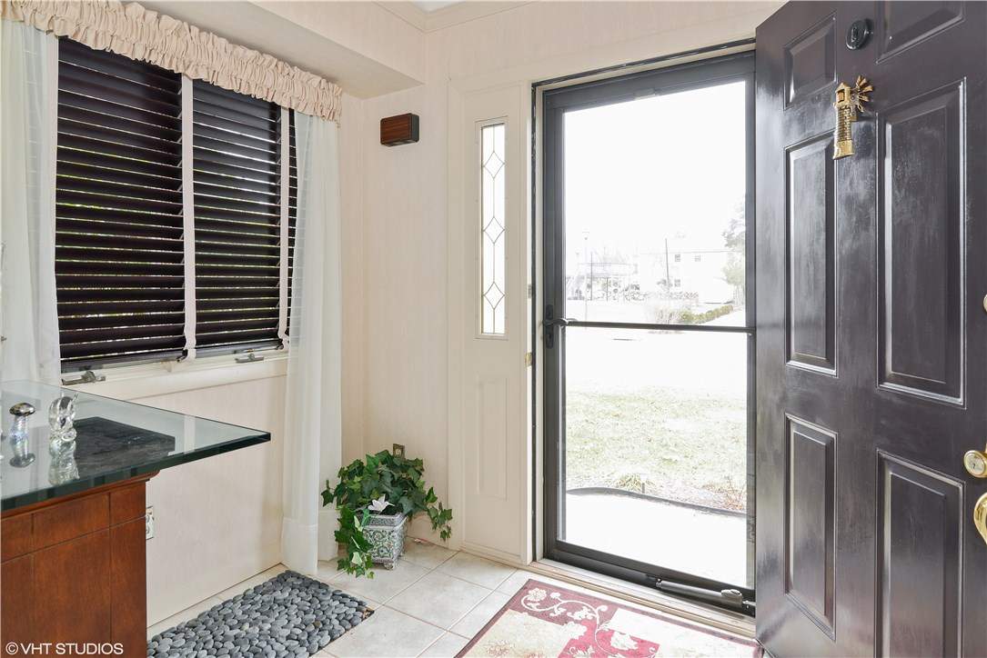 3 Jana Road Westerly, RI 02891 - Photo 2 of 28 Welcoming entry room