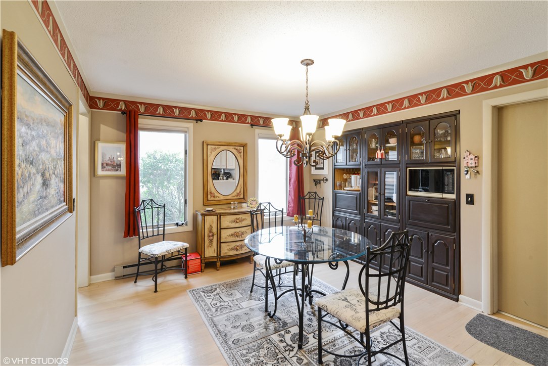 3 Jana Road Westerly, RI 02891 - Photo 3 of 28 Kitchen Dining area