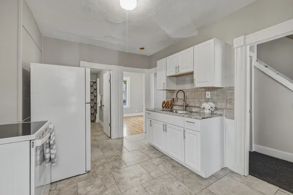 $449,987 | 207-209 White Street, Springfield, MA 01108