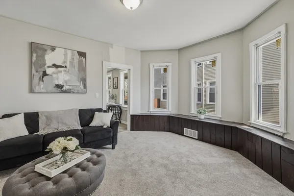 $449,987 | 207-209 White Street, Springfield, MA 01108