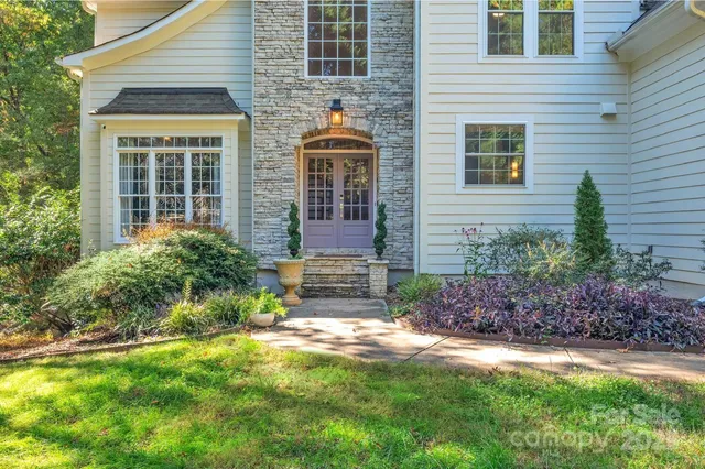 $1,320,000 | 20657 Spring Grove Lane, Cornelius, NC 28031