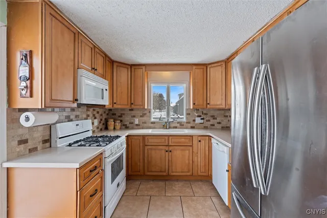 $229,900 | 5793 West Pine Grove Road, Cicero, NY 13039