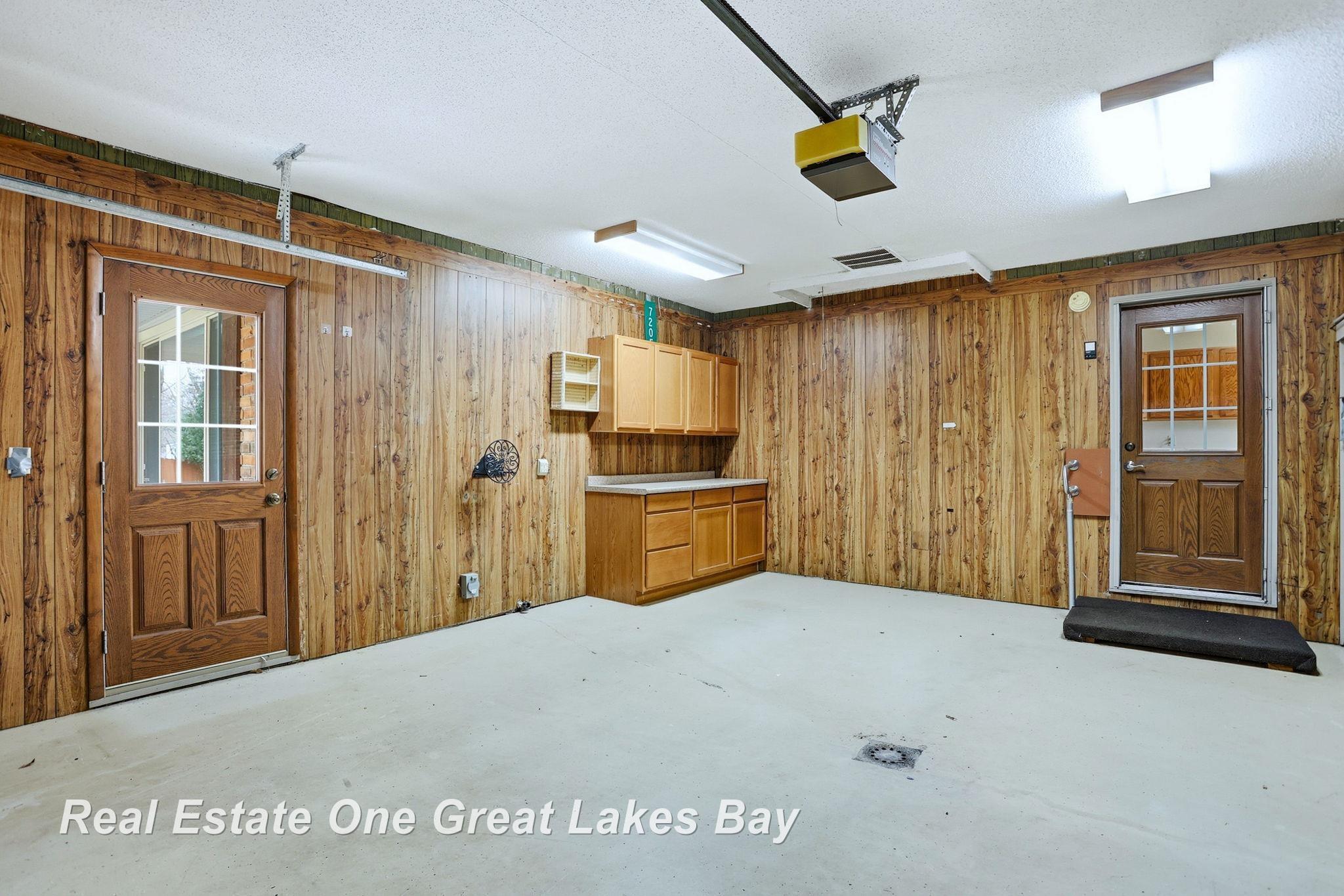 7205 Trinklein Road Saginaw, MI 48609 - Photo 38 of 81 50202618-fe93fee8-5919-43a1-a6bf-a53f0f3c72fe.JPG