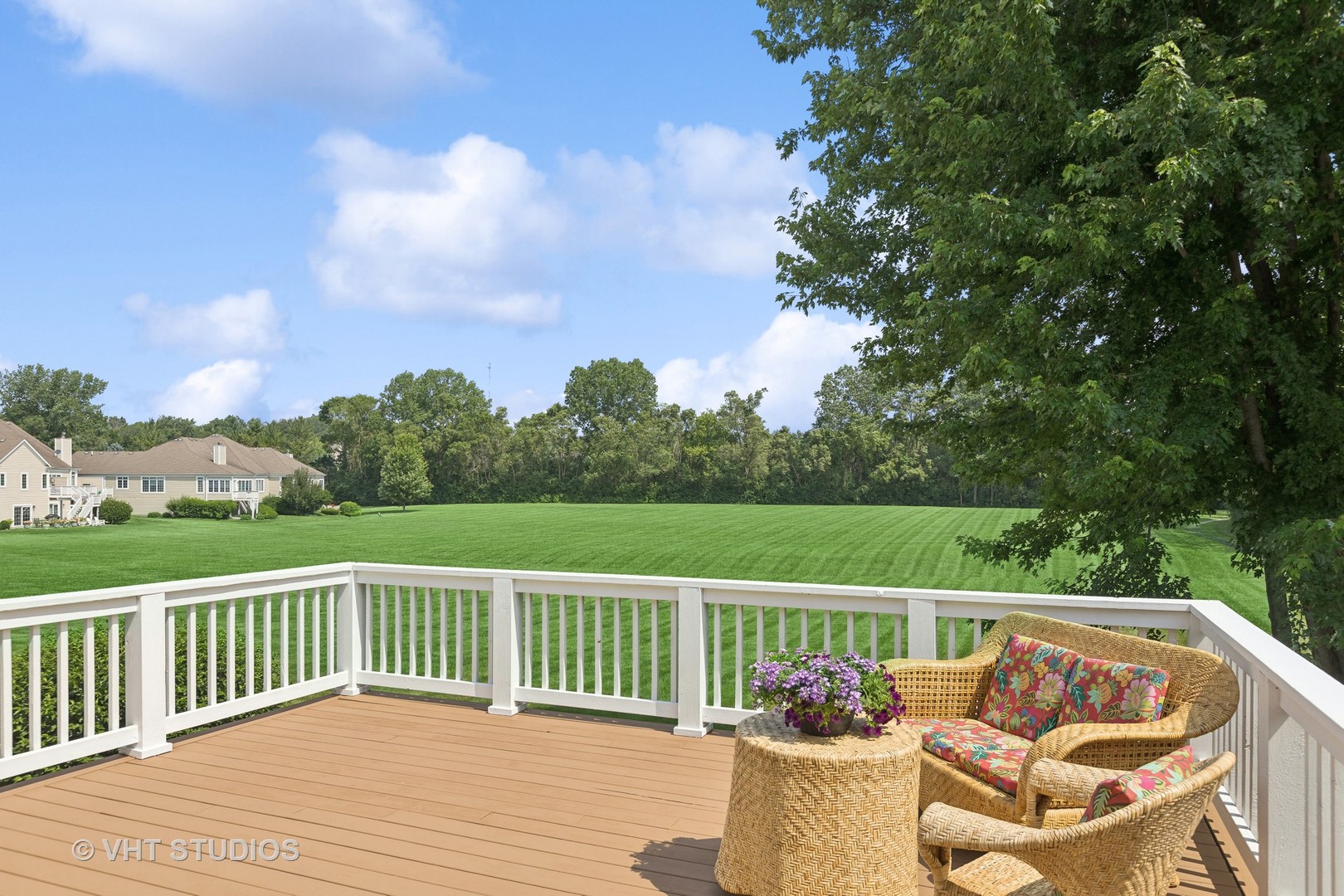 4218 Weatherstone Road Crystal Lake, IL 60014 - Photo 2 of 19 Gallery Image 2