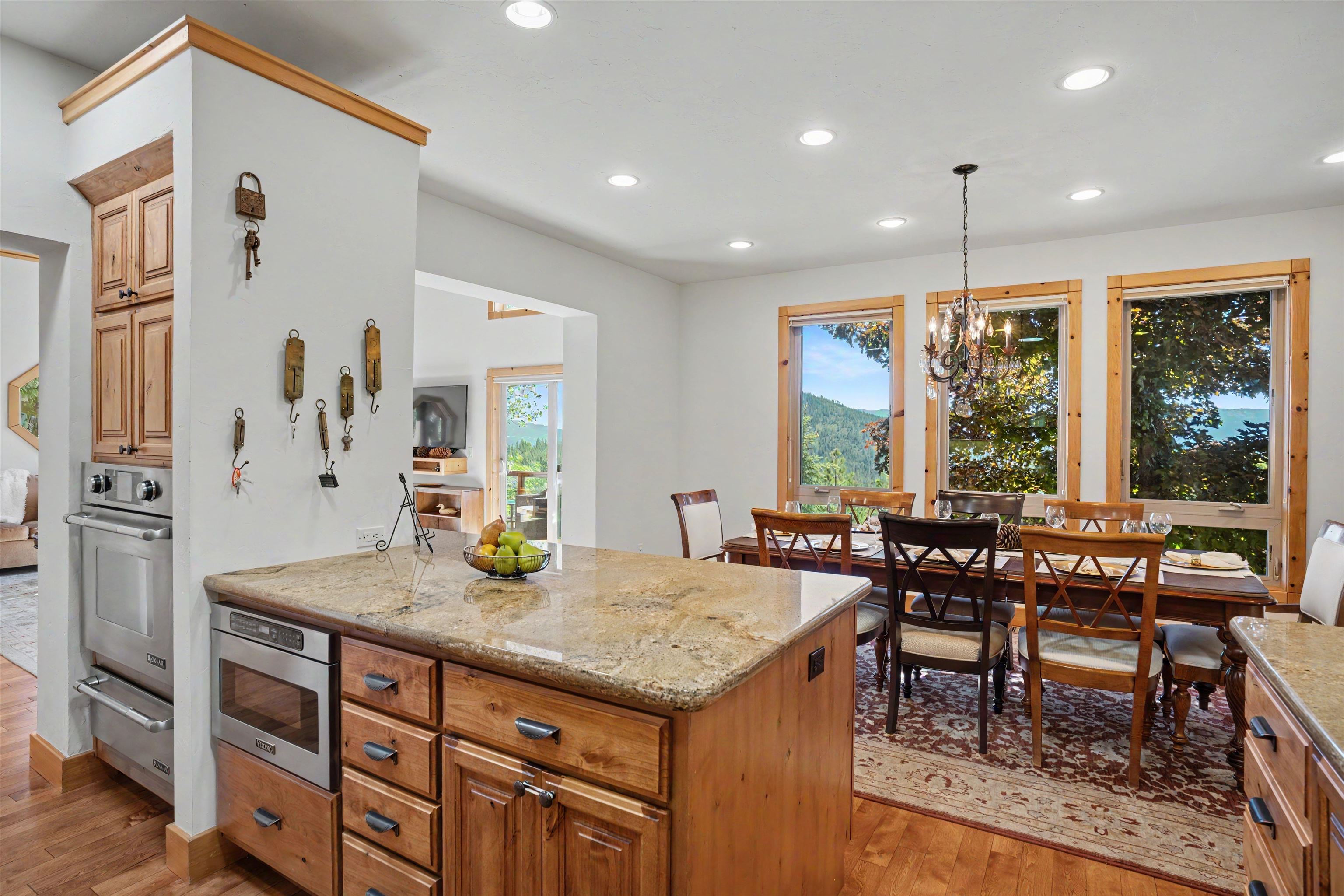 14509 Wolfgang Road Truckee, CA 96161 - Photo 8 of 28