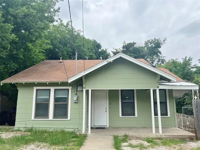 $1,350 | 607 Woodbine Avenue, Dallas, TX 75203