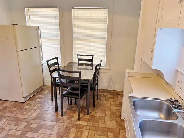 $1,350 | 607 Woodbine Avenue, Dallas, TX 75203