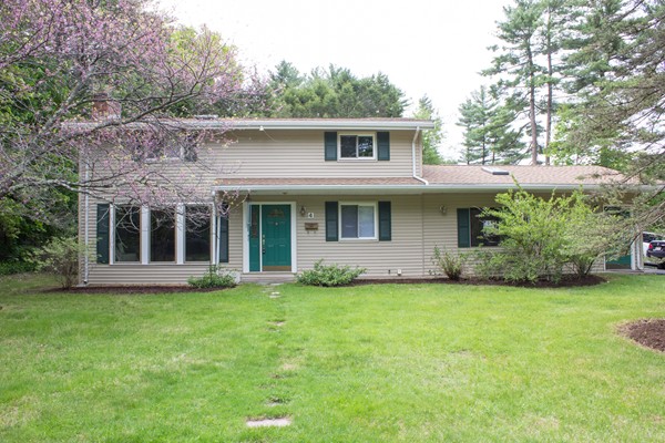 4 Pine Grove Road Medfield, MA 02052 - Photo 1 of 26 Gallery Image 1