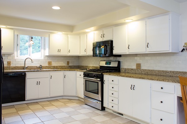 4 Pine Grove Road Medfield, MA 02052 - Photo 5 of 26 Gallery Image 5