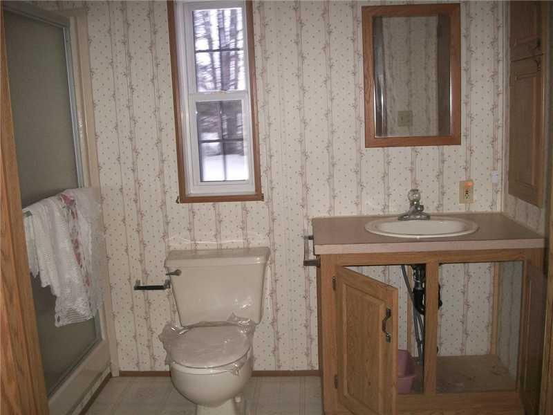 863 East Madison Road Madison, ME 04950 - Photo 9 of 10 Bathroom.