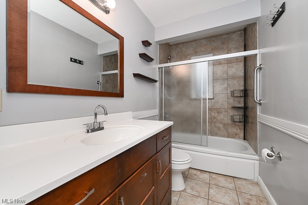 472 Harris Road Cleveland, OH 44143 - Photo 12 of 25 Gallery Image 12