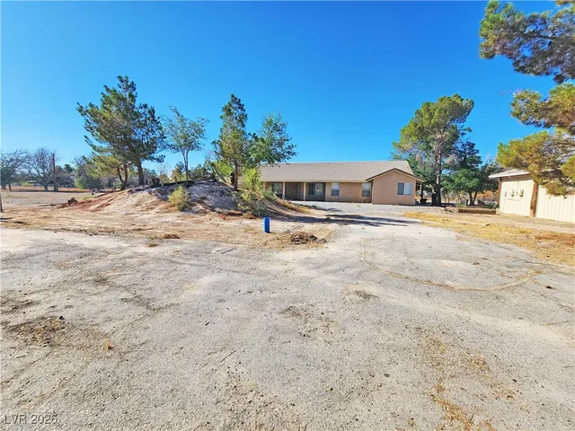 $1,935 | 3120 East Easy Street, Pahrump, NV 89061