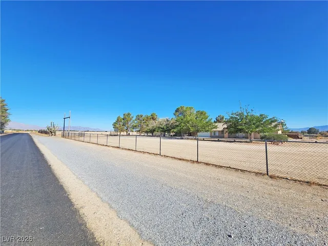$1,935 | 3120 East Easy Street, Pahrump, NV 89061