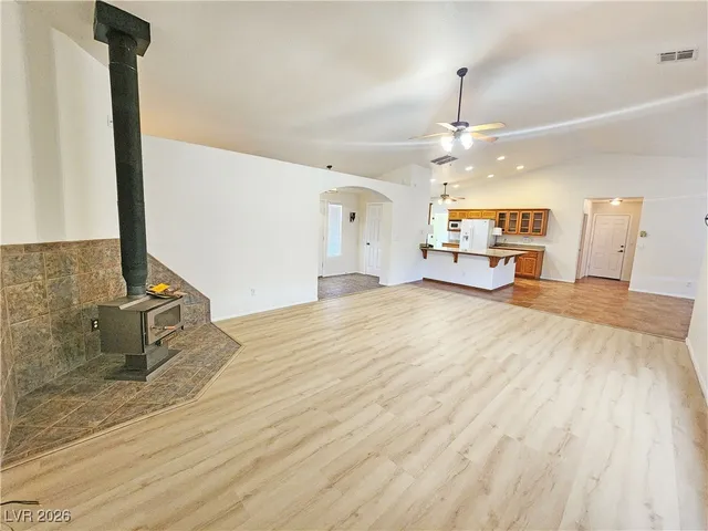 $1,935 | 3120 East Easy Street, Pahrump, NV 89061