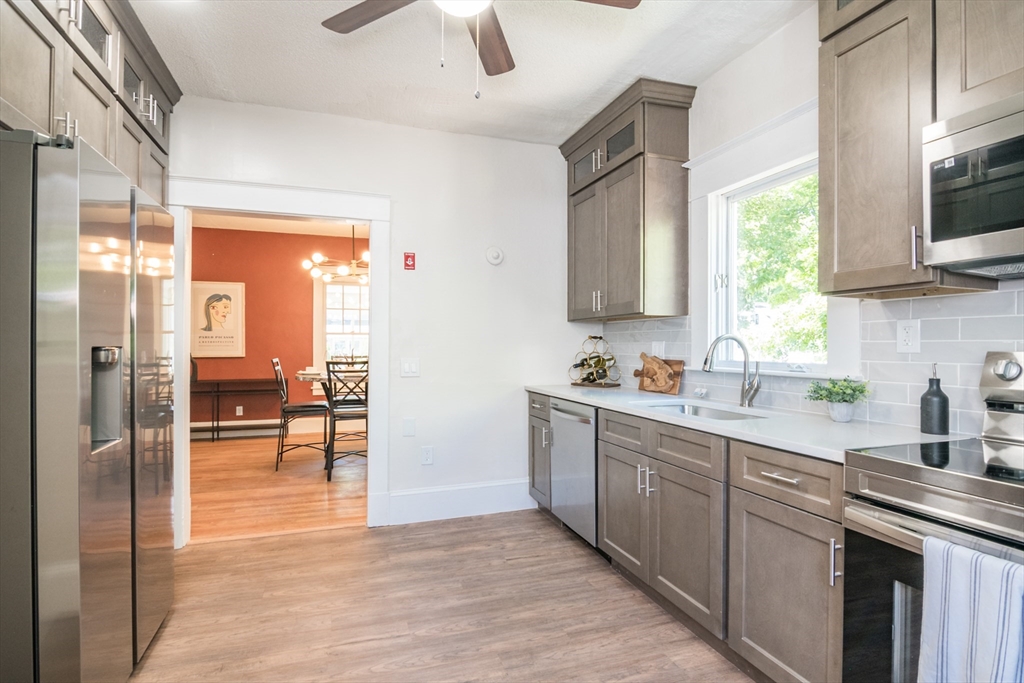 2306 Wilbraham Road Springfield, MA 01129 - Photo 7 of 34