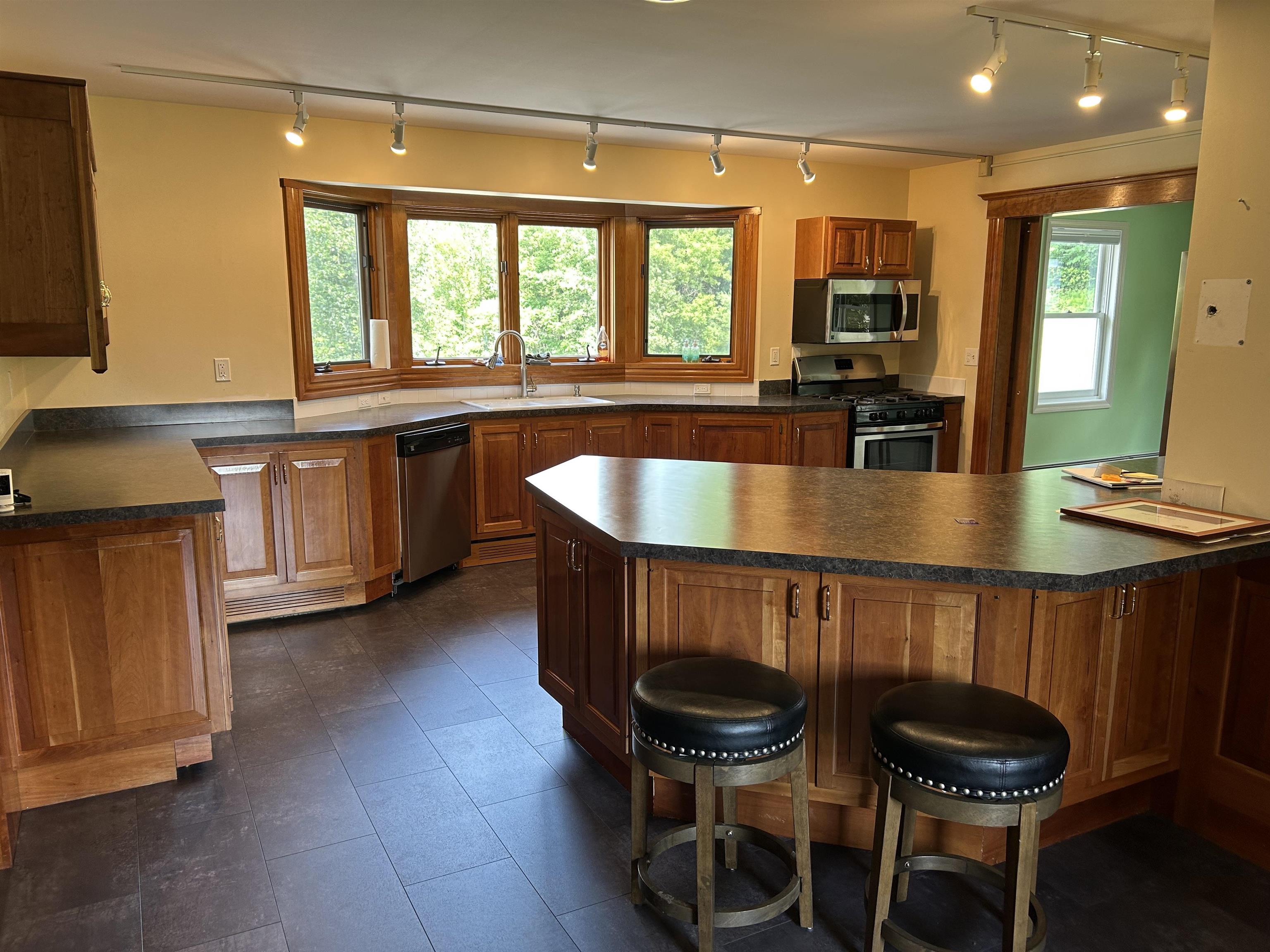 33 Sunset Hill Road Randolph, VT 05060 - Photo 5 of 60